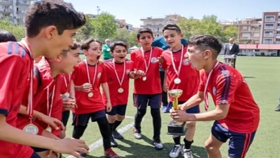 Yarının Futbolcuları Turnuva Coşkusu Yaşadı