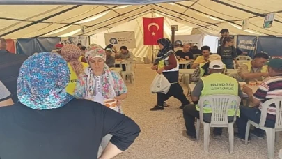 Antalya Büyükşehir’in deprem bölgesine yardımları sürüyor