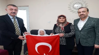 Başkan Büyükakın’dan şehit annelerine ziyaret