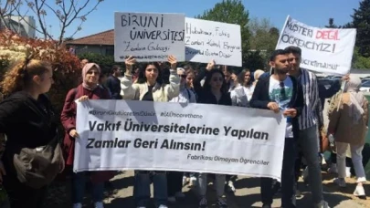 Biruni Üniversitesi öğrencilerinden zam protestosu