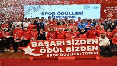 Bursa’da sporun yıldızlarına ödül yağdı