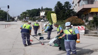 Hatay asrın felaketinde temizlik hizmetini sürdürüyor