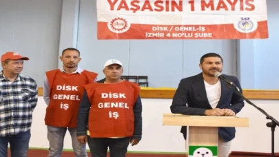 İzmir Foça’da belediye çalışanları 1 Mayıs’ı kutladı