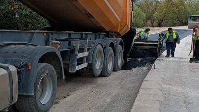 Kayseri Akkışla’da sıcak asfalt çalışması