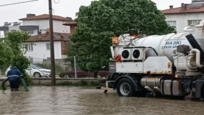 Manisa Selendi’de sağanak yağış teyakkuza geçirdi