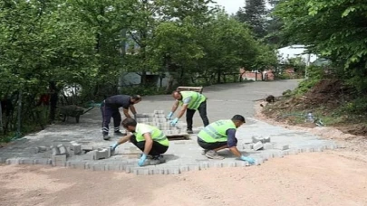 Mezit Mahallesi’nin Yolları Parke Taşla Kaplanıyor