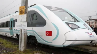 Milli elektrikli tren yolculu sefere başlıyor