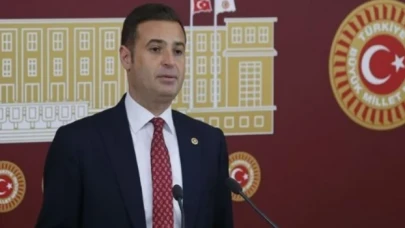 Ahmet Akın kimdir? kaç yaşında, nereli? CHP MYK Üyesi Ahmet Akın hangi görevlerde bulundu?