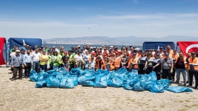 Başkan Soyer daha temiz bir İzmir için çocuklar ve gönüllülerle atık topladı “Doğamıza sahip çıkmak, farkındalık yaratmak için bu çalışmayı yapıyoruz”