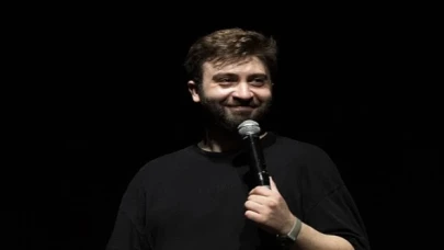 Baturay Özdemir “Biraz Daha” stand-up gösterisi ile haziran ayı boyunca sahnede