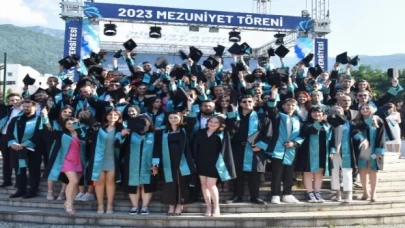 Bursa Teknik Üniversitesi mezunlarını uğurladı