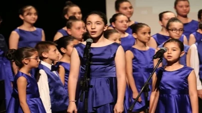 Çocuk ve Gençlik Koroları performanslarıyla alkış aldı