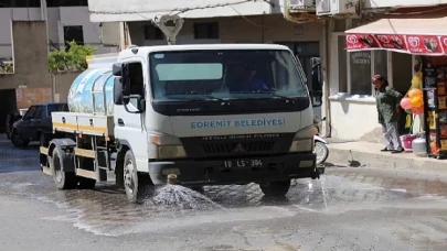 Edremit Belediyesi Kapsamlı Temizliklerine Devam Ediyor!