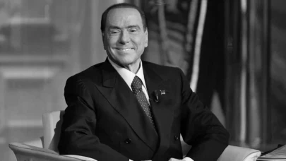 Eski İtalya Başbakanı Silvio Berlusconi hayatını kaybetti