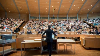 İyi Parti, akademisyen maaşlarının arttırılması için yasa teklifi verdi