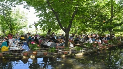 İzmir Karabağlar’da yılın yorgunluğunu attılar