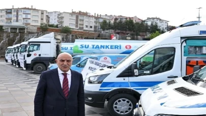 Keçiören’in Yeni Hizmet Araçları Sergileniyor