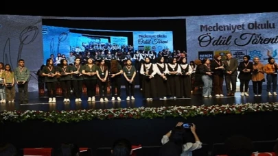 Konya Büyükşehir’in Yarışmalarında Dereceye Giren Öğrenciler Ödüllerini Aldı