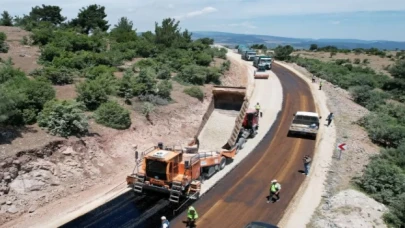 Manisa Saruhanlı’da yollar asfalta kavuşuyor