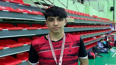 Osmangazili badmintoncudan altın madalya