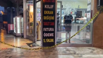 Pendik'te dükkana saldırı! Kurşun yağdırdılar!