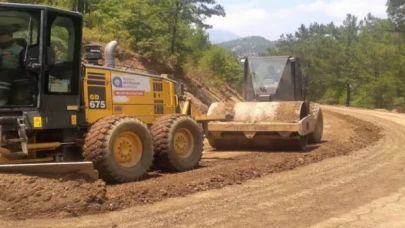 Alanya Beldibi yolunda asfalt hazırlığı sürüyor