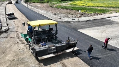 Danişment Gazi Toki yolu yenileniyor