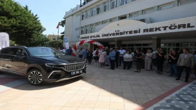 Dokuz Eylül’e ’Oltu Siyahı’ Togg yakıştı