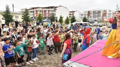 Kartepeli cocuklar gönlüllerince eğlendiler 