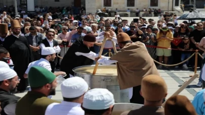 Konya’da gelenek Mevlana Meydanı’nda yaşatıldı