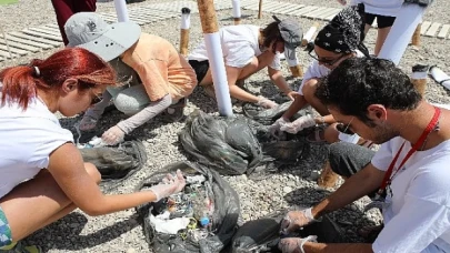 Plastiksiz Kıyılar, Plastiksiz Sular Projesi Konyaaltı Sahili’nde başladı