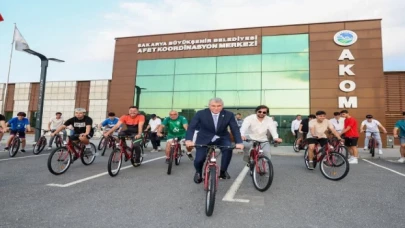 Sakarya’da genç sporcularına bisiklet ödülü