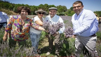 Soyer’den üreticilere lavanta işleme tesisi müjdesi