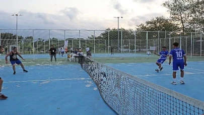 Ayak Tenisi ’Zafer Kupası’ için oynandı