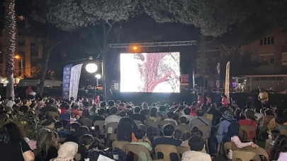 Aydın Büyükşehir Belediyesi’nden Nazilli’de Açı Hava Sineması