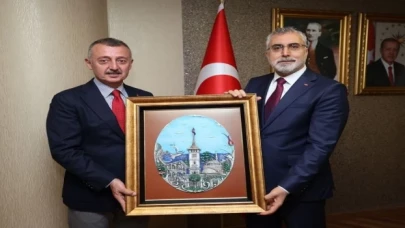 Bakan Işıkhan’dan Kocaeli Büyükşehir Belediyesine ziyaret