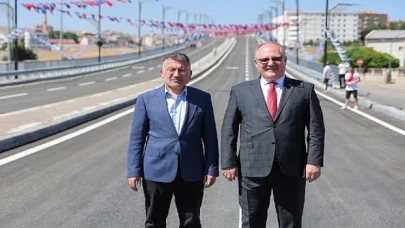 Erzincan Çevre Yolu Stadyum Yanı Üst Geçit ve Bağlantı Yolu Hizmete Açıldı…