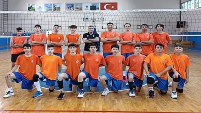 İnegöl Belediyespor Voleybolda 4 Kategoride Yarışacak