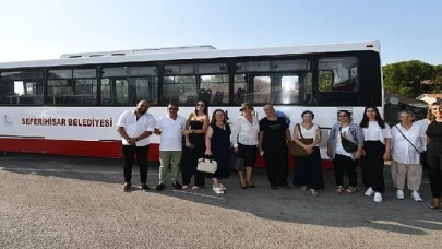 İzmir Büyükşehir Belediyesi’nden Seferhisar Belediyesi’ne otobüs