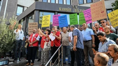 Kadıköy Belediyesi işçileri, yarım gün iş bıraktı: faturaları ödeyemiyoruz