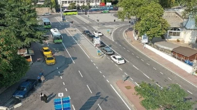 Kocaeli Büyükşehir’den yol çizgileriyle düzenli ve güvenli ulaşım