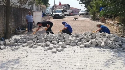 Muğla Büyükşehir Parke Kaplama Çalışmalarına Devam Ediyor