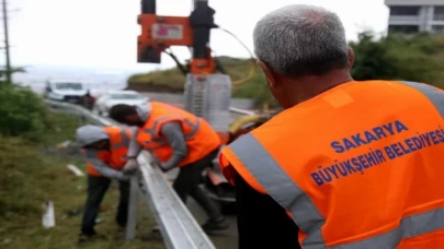 Paraşüt Tepe’ye giden yolda artık çelik bariyer var