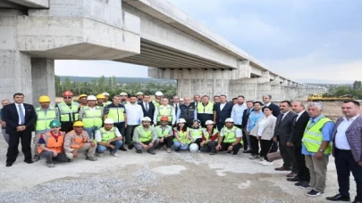 Ankara-İzmir hattı 2027’de ’hızlı’ gelecek