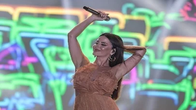 Çim Konserleri’nde Simge’yle muhteşem gala