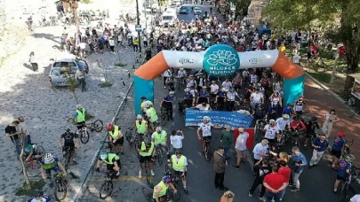 Cumhuriyet için Tophane’den Mudanya’ya pedalladılar