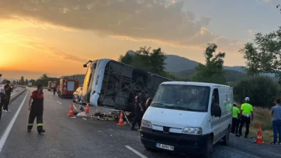 Denizli'de kamyonun çarptığı otobüsteki 6 kişi hayatını kaybetti