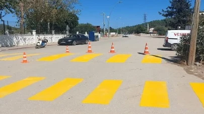 İlçe Genelinde Okul Yollarındaki Yaya Geçitleri Yeniden Boyanıyor