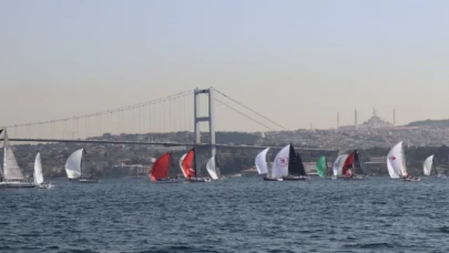 İstanbul Boğazı’nı yelkenler bastı