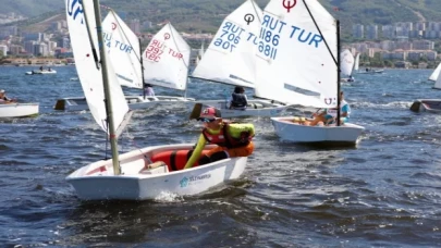 İzmir kurtuluşuna Narlıdere’den yelken açtılar